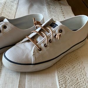Sperry’s size 12 women’s